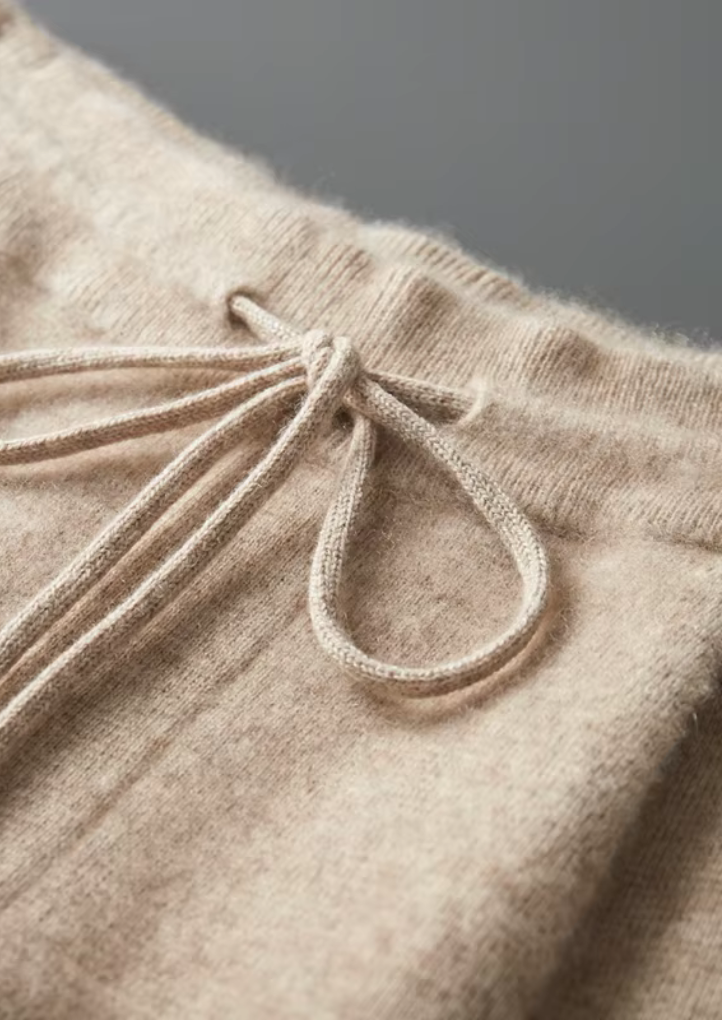 PREMIUM CASHMERE PLEATED TROUSERS