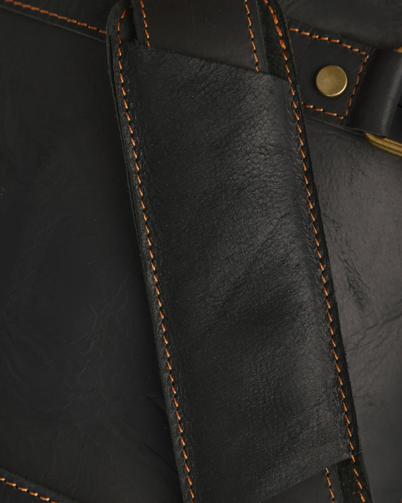 Montague Leather Weekend Bag