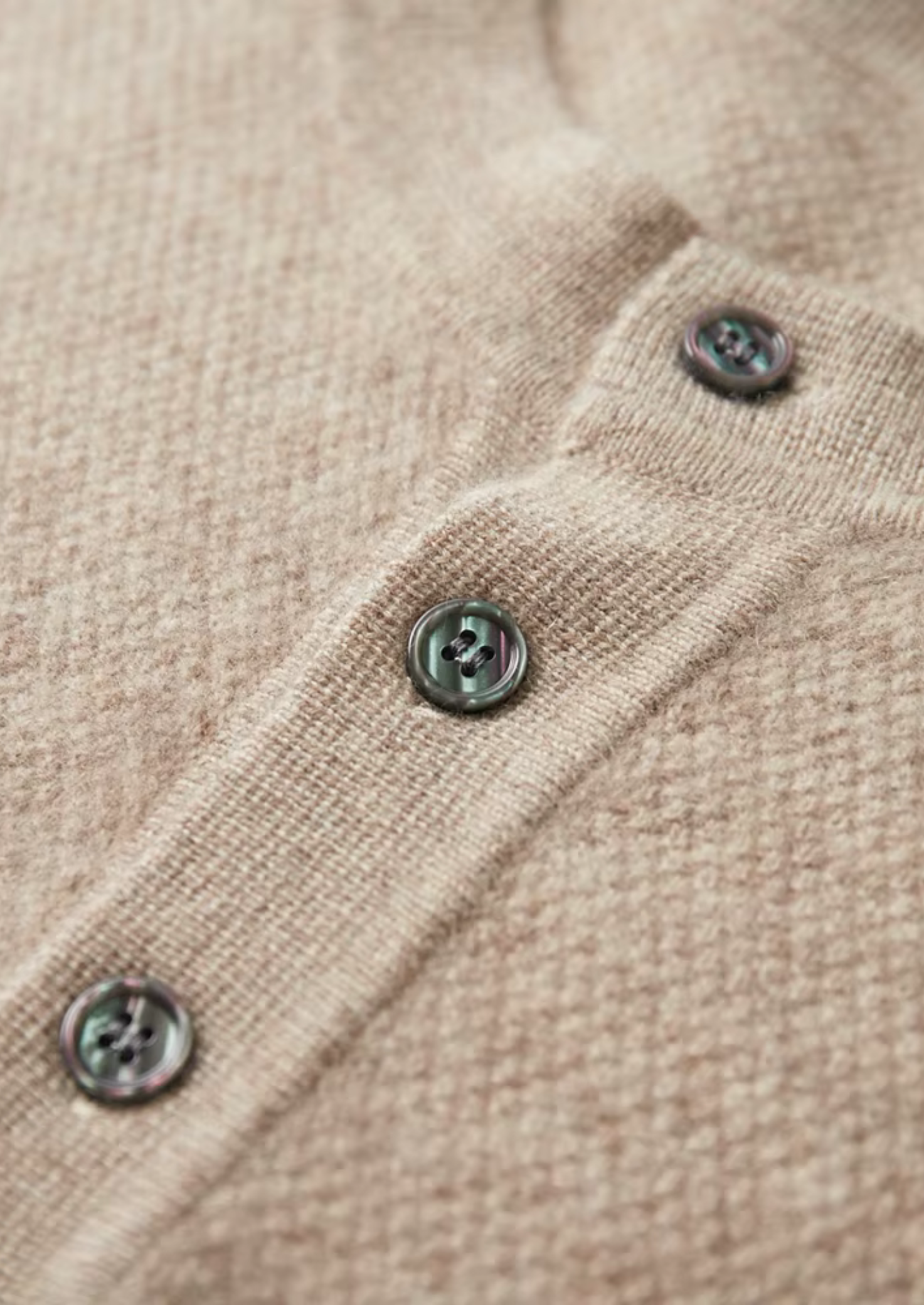 PREMIUM CASHMERE CLASSIC HENLEY SWEATER